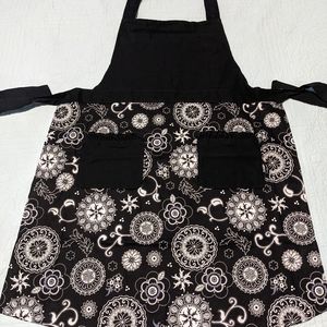 Thirty-One Onyx Medallion Adult Apron
